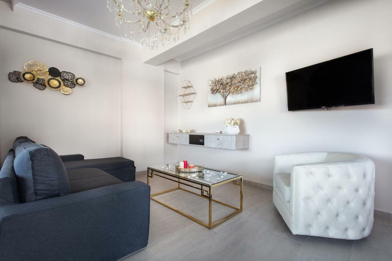 Royalty Suites Loft นิกิติ ภายนอก รูปภาพ