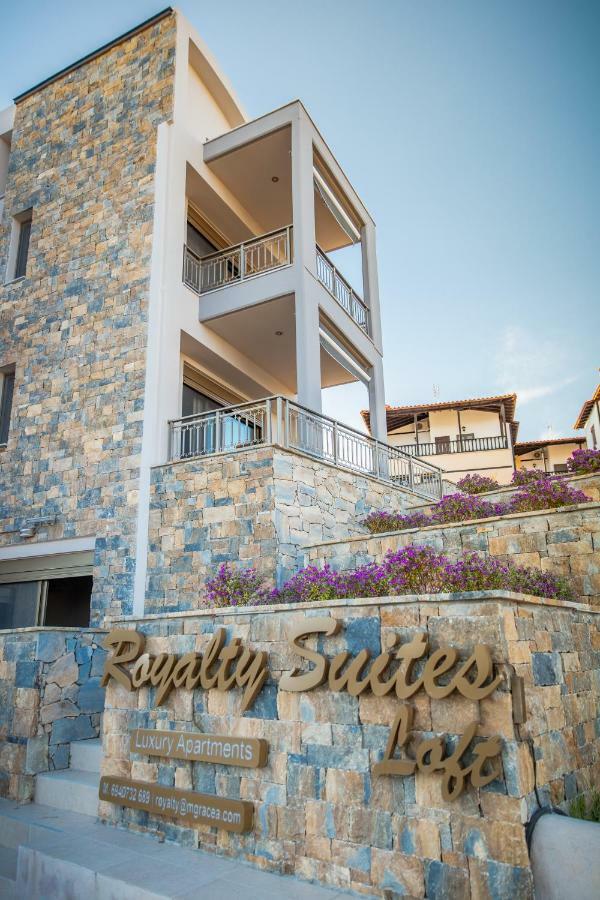 Royalty Suites Loft นิกิติ ภายนอก รูปภาพ